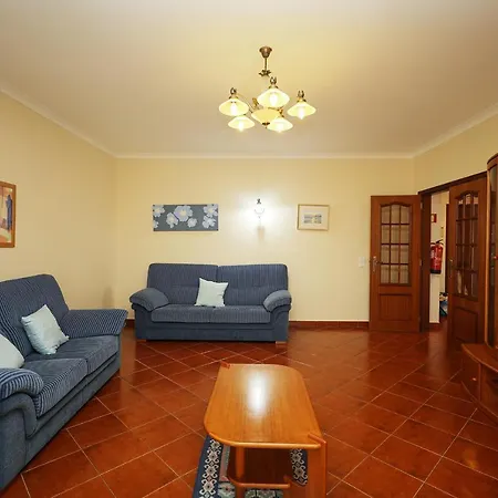 B08 - In Apartment *